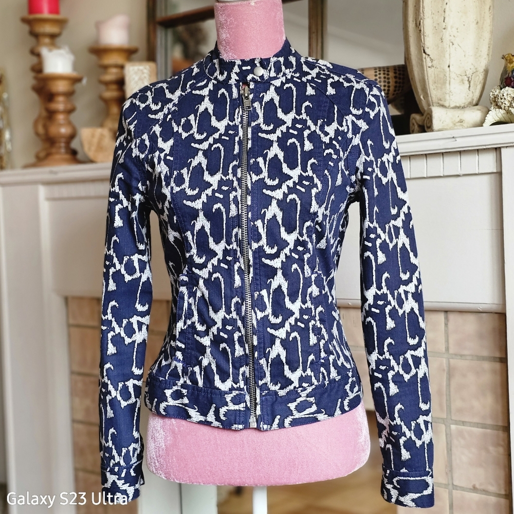 Kenneth Cole Reaction printed bomber jacket. Size small.